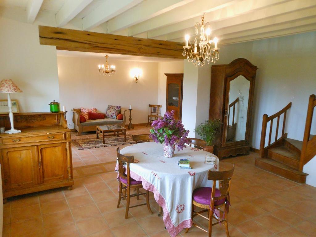 Auberge De La Tuilerie Surgy Exterior foto