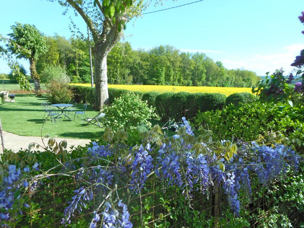 Auberge De La Tuilerie Surgy Exterior foto
