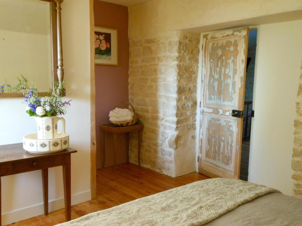 Auberge De La Tuilerie Surgy Exterior foto